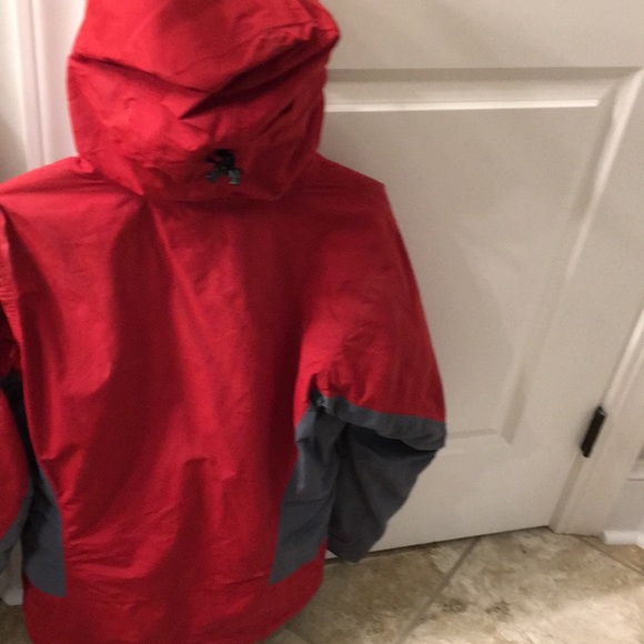 Mountain hardware shell jacket